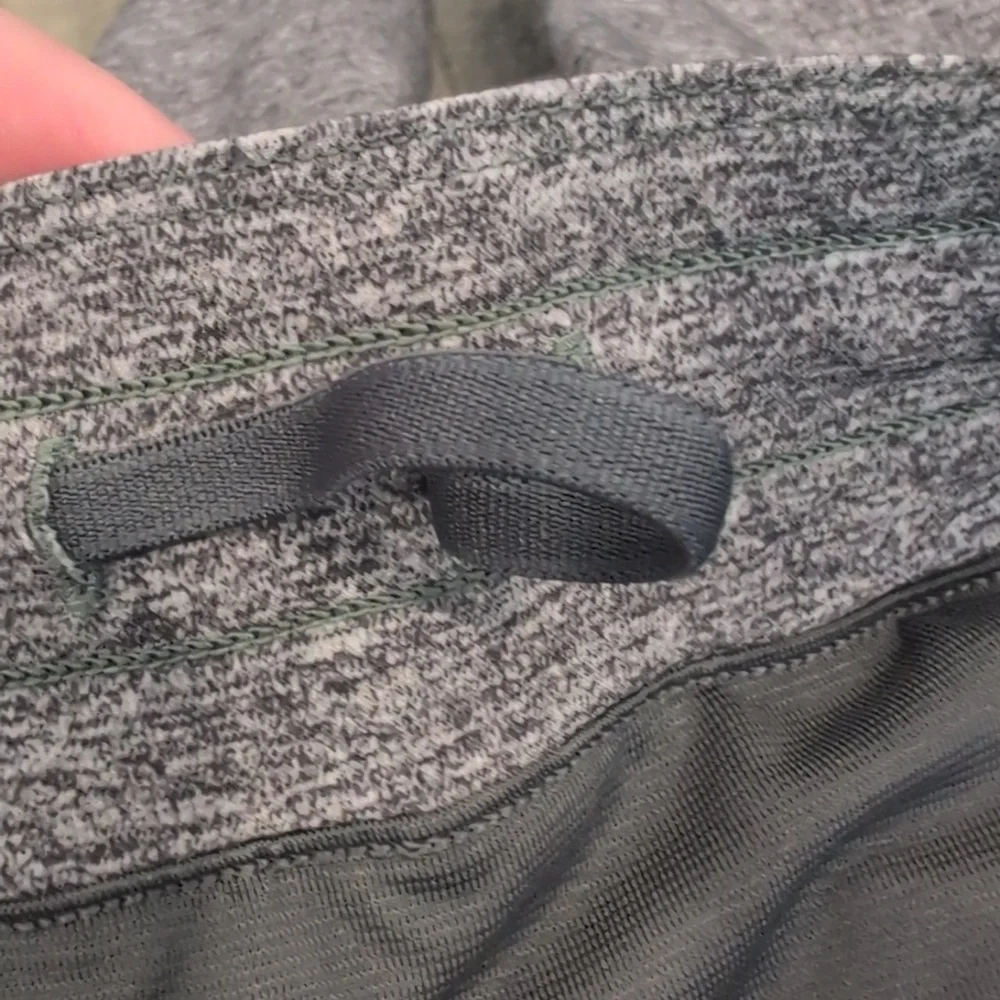 Lululemon Hotty Hot Short II *Long 4" Heather Lux Multi Black / Heathered Black - Picture 10 of 13